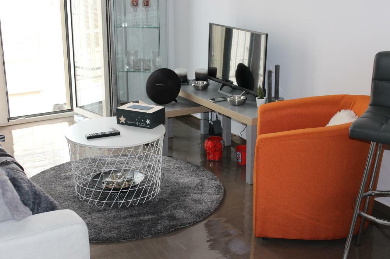Adrianou 150 Apartment Athens Exterior photo