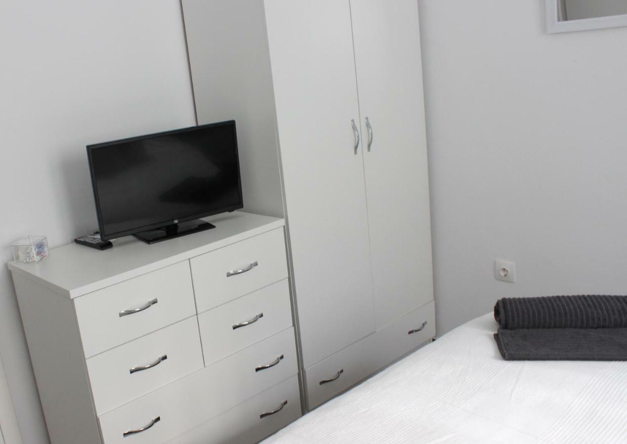 Adrianou 150 Apartment Athens Exterior photo