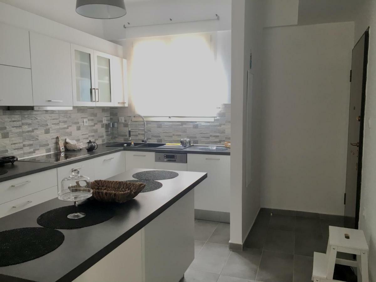Adrianou 150 Apartment Athens Exterior photo